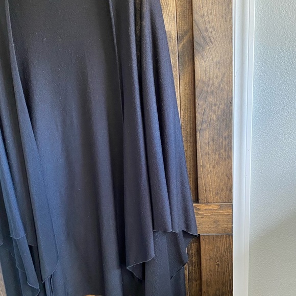 Sleeveless Black Cardigan - Picture 2 of 5